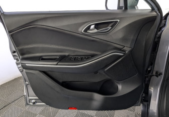 Подержанный автомобиль JAC JS4 2022 года (19 фото)