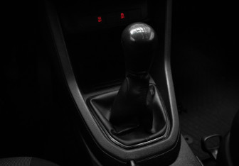 Подержанный автомобиль Volkswagen Caddy Compactvan 2019 года (14 фото)