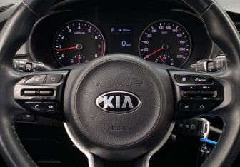Подержанный автомобиль Kia Rio Hatchback 2019 года (15 фото)