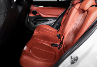 Подержанный автомобиль BMW X2 2019 года (10 фото)