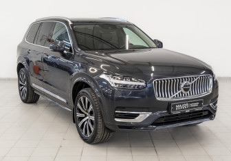 Подержанный автомобиль Volvo XC90 2021 года (3 фото)