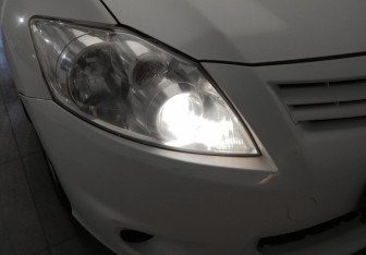 Подержанный автомобиль Toyota Auris Hatchback 2010 года (20 фото)