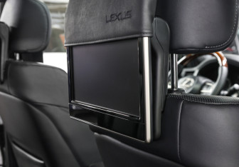 Подержанный автомобиль Lexus LX 2018 года (23 фото)