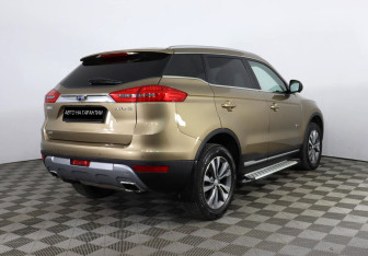 Подержанный автомобиль Geely Atlas 2020 года (3 фото)