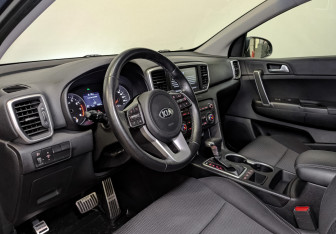 Подержанный автомобиль Kia Sportage 2020 года (16 фото)