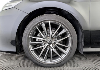 Подержанный автомобиль Toyota Camry Sedan 2022 года (18 фото)