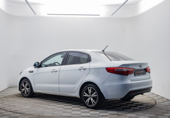 Подержанный автомобиль Kia Rio Sedan 2014 года (7 фото)