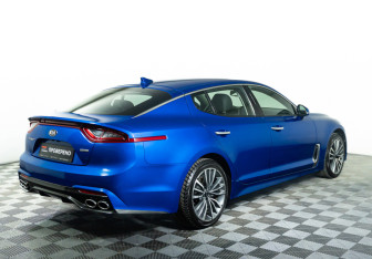Подержанный автомобиль Kia Stinger 2019 года (5 фото)
