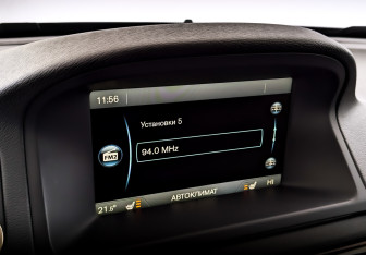 Подержанный автомобиль Volvo S80 2013 года (28 фото)