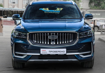 Подержанный автомобиль Geely Monjaro 2024 года (3 фото)