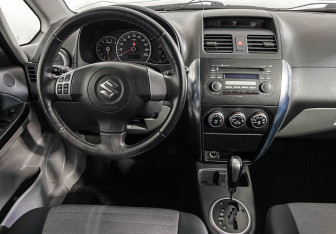 Подержанный автомобиль Suzuki SX4 Hatchback 2008 года (12 фото)