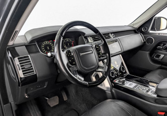 Подержанный автомобиль Land Rover Range Rover 2018 года (16 фото)