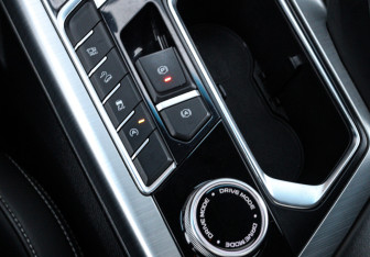 Подержанный автомобиль Geely Tugella 2019 года (24 фото)