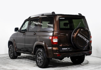 Подержанный автомобиль УАЗ Patriot 2020 года (7 фото)