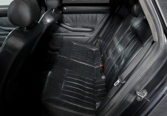 Подержанный автомобиль Audi A6 Wagon 1999 года (10 фото)