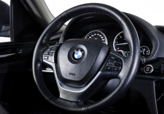 Подержанный автомобиль BMW X4 2015 года (15 фото)