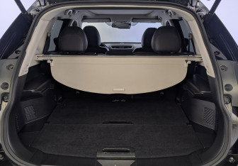 Подержанный автомобиль Nissan X-Trail 2017 года (10 фото)
