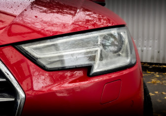 Подержанный автомобиль Audi A4 Sedan 2015 года (15 фото)