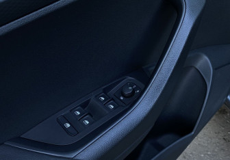 Подержанный автомобиль Skoda Karoq 2020 года (17 фото)