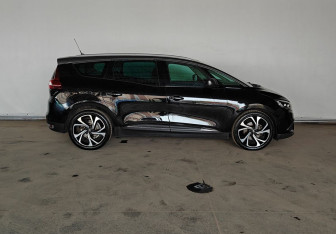 Подержанный автомобиль Renault Scenic 2019 года (7 фото)