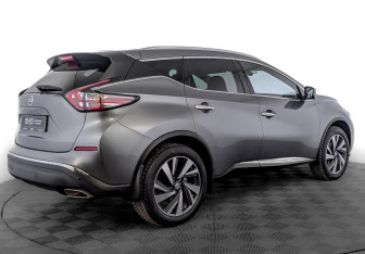 Подержанный автомобиль Nissan Murano Suv 2022 года (5 фото)