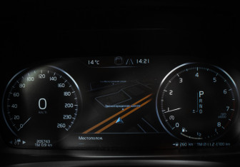 Подержанный автомобиль Volvo V90 Cross Country 2017 года (12 фото)