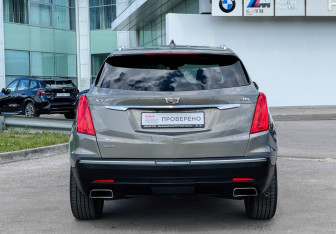 Подержанный автомобиль Cadillac XT5 2019 года (6 фото)