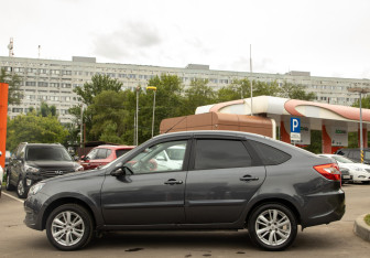Подержанный автомобиль LADA (ВАЗ) Granta Liftback 2022 года (6 фото)