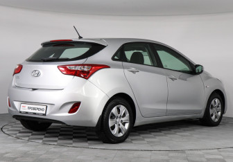 Подержанный автомобиль Hyundai i30 Hatchback 2016 года (5 фото)