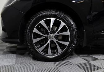 Подержанный автомобиль Hyundai Solaris Sedan 2021 года (8 фото)