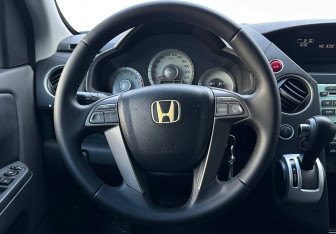 Подержанный автомобиль Honda Pilot 2008 года (12 фото)