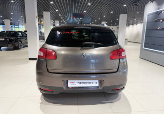 Подержанный автомобиль Peugeot 4008 2012 года (3 фото)