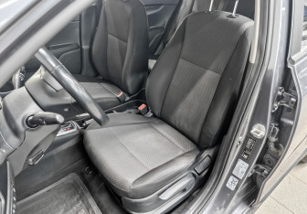 Подержанный автомобиль Kia Rio Hatchback 2021 года (21 фото)