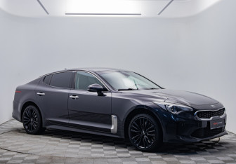 Подержанный автомобиль Kia Stinger 2018 года (7 фото)