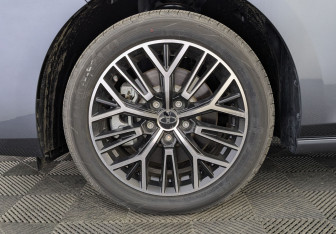 Новый Москвич 6 2025 (12 фото)