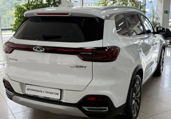 Подержанный автомобиль Chery Tiggo 8 2021 года (5 фото)