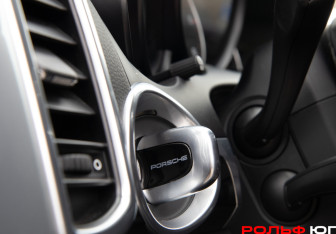 Подержанный автомобиль Porsche Cayenne 2017 года (29 фото)