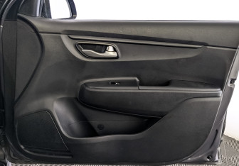 Подержанный автомобиль Kia Rio Hatchback 2021 года (24 фото)