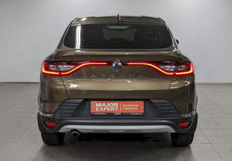 Подержанный автомобиль Renault Arkana 2021 года (6 фото)