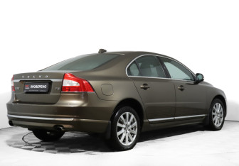 Подержанный автомобиль Volvo S80 2014 года (5 фото)