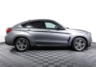 Подержанный автомобиль BMW X6 2018 года (4 фото)