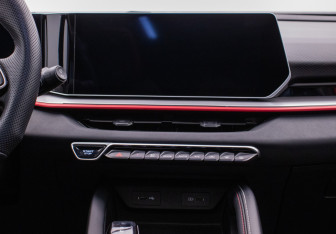 Подержанный автомобиль Geely Coolray 2024 года (14 фото)