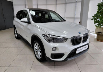 Подержанный автомобиль BMW X1 2018 года (3 фото)