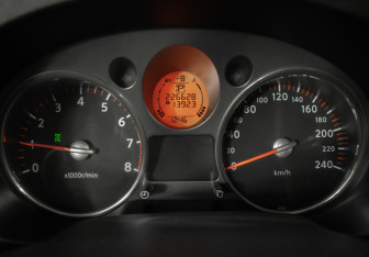 Подержанный автомобиль Nissan X-Trail 2008 года (13 фото)