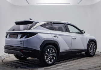 Подержанный автомобиль Hyundai Tucson 2021 года (5 фото)