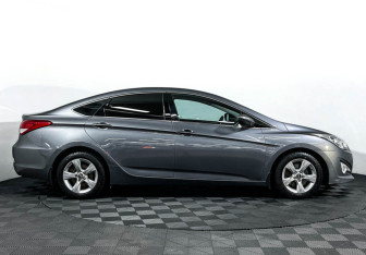 Подержанный автомобиль Hyundai i40 Sedan 2013 года (4 фото)