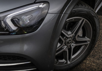 Подержанный автомобиль Mercedes-Benz GLE 2021 года (2 фото)