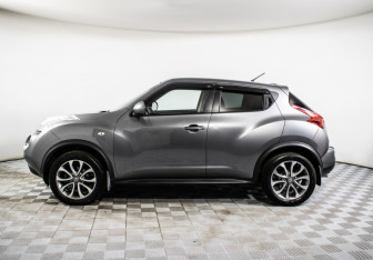 Подержанный автомобиль Nissan Juke 2013 года (8 фото)