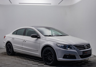 Подержанный автомобиль Volkswagen Passat CC 2011 года (3 фото)