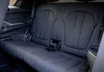 Подержанный автомобиль BMW X7 2020 года (8 фото)